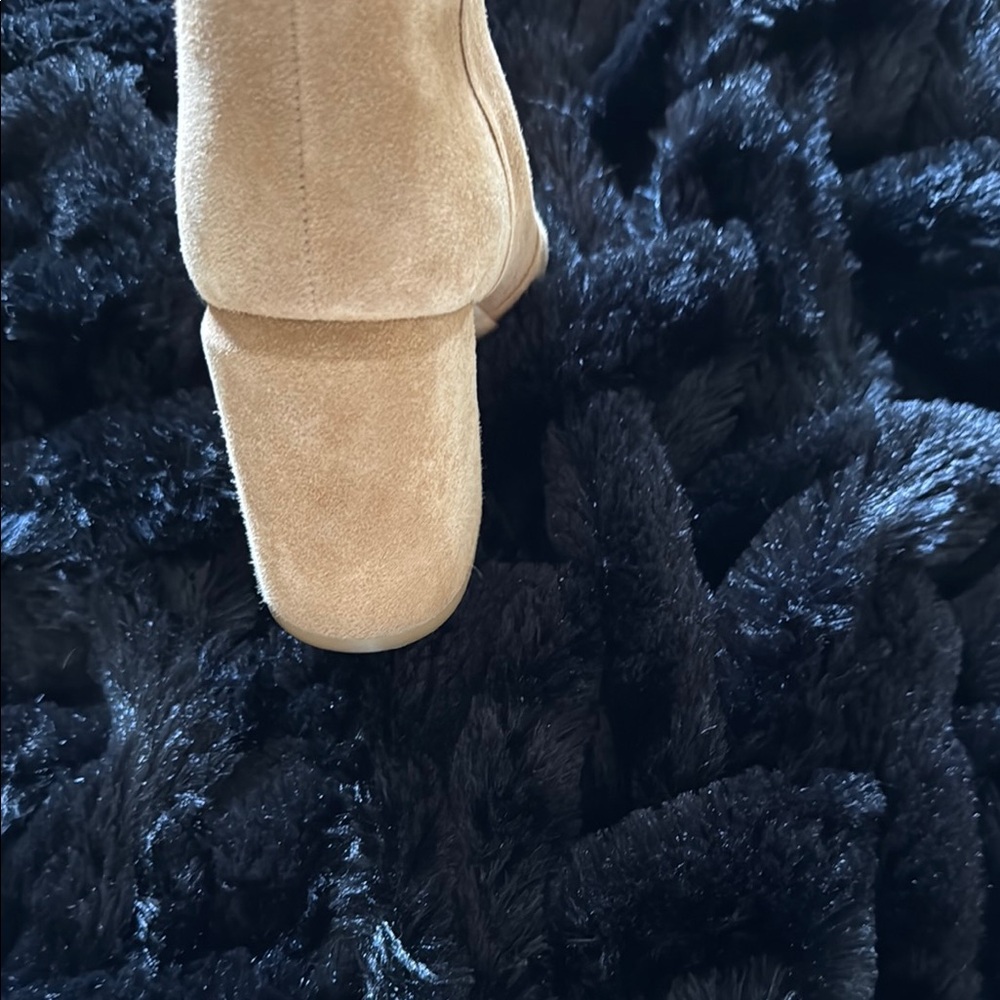 Stuart Weitzman Tan Suede Knee-High Boots - Picture 9 of 12